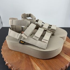 Teva Womens 6 Platform Mevia Gladiator Sandals light gray Strappy 1116810